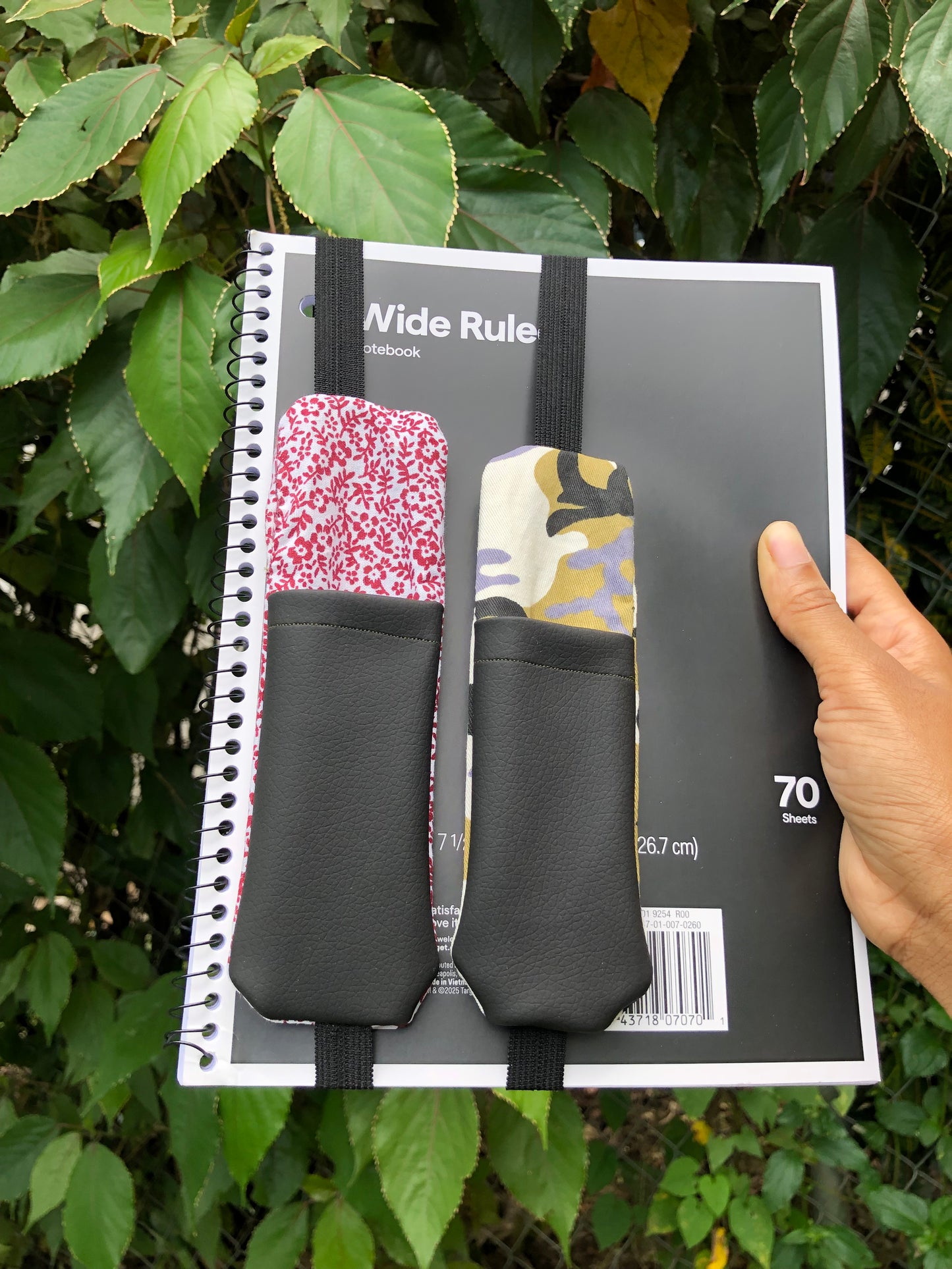 Pen Holder + Bookmarks, 2-in-1