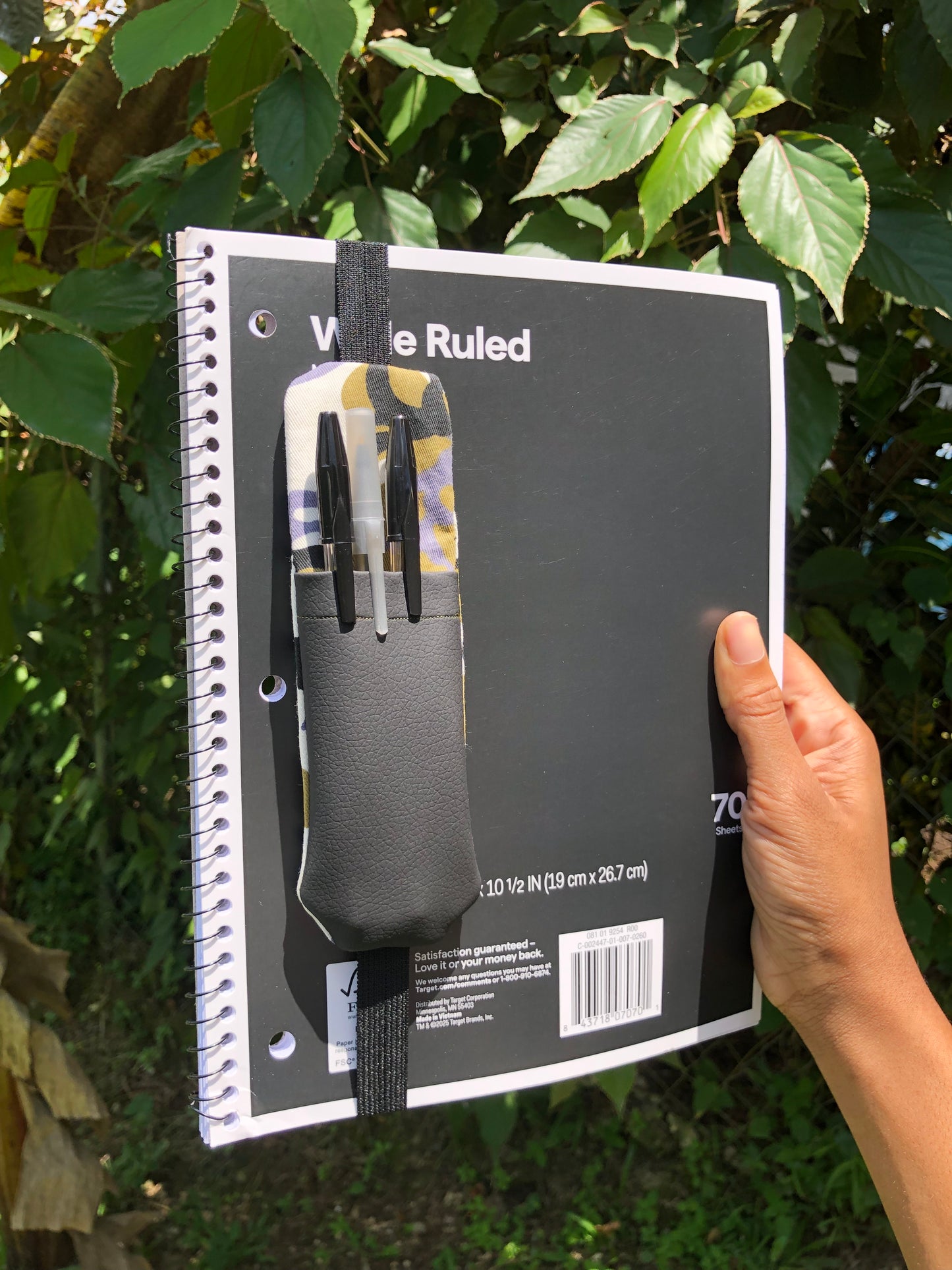Pen Holder + Bookmarks, 2-in-1